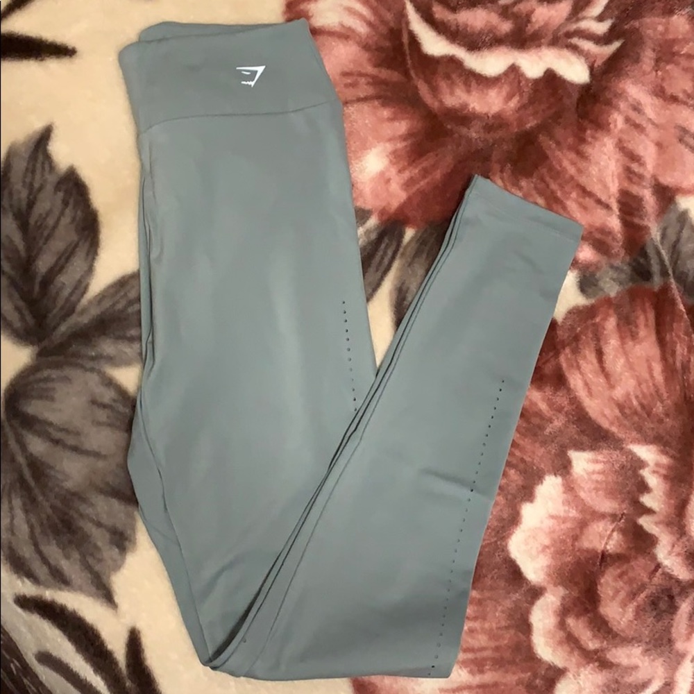 GYMSHARK WOMENS
LASER CUT TIGHTS